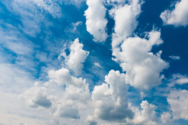 Blue sky and clouds — Stock Photo, Image