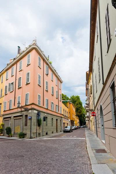 Gatuvy i parma. Italien — Stockfoto