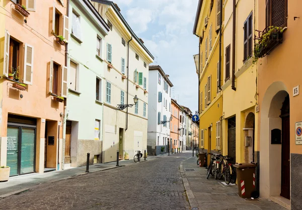 Вид на улицу в Парме. Италия — стоковое фото