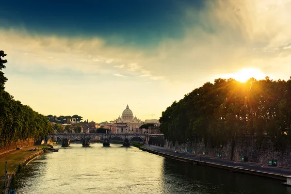 Der Petersdom in Rom, Italien — Stockfoto