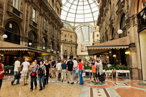 Shopping art gallery in Milan — Stock Photo, Image