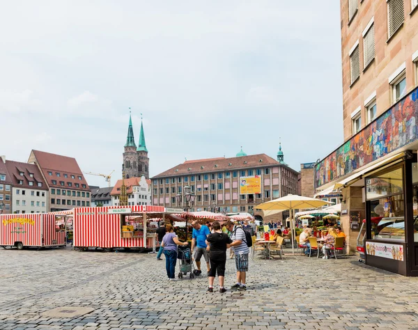 市场在 neurenburg. — 图库照片