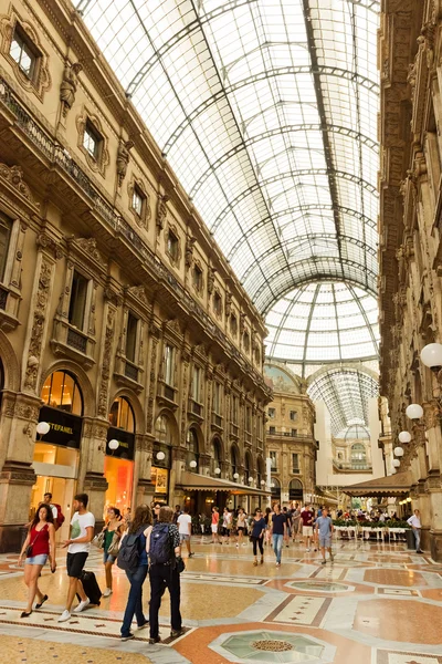 Shopping art gallery in Milan — Stock Photo, Image
