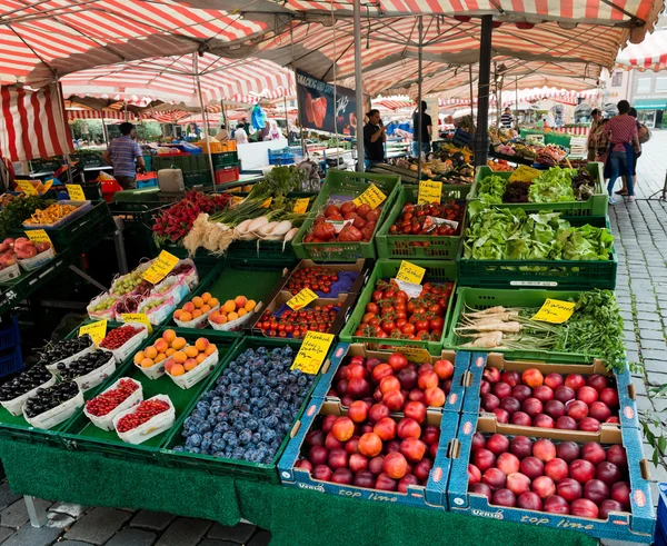 Market in Nuremberg — Stock Photo, Image