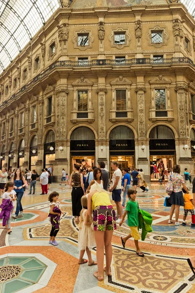 Galeria de arte de compras em Milão — Fotografia de Stock