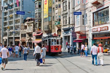 Retro Istiklal street Tramvayda
