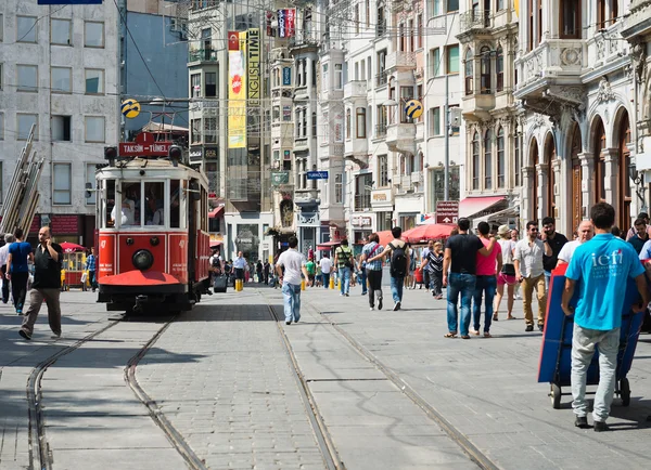 Retro tram in Istambul. — Stockfoto