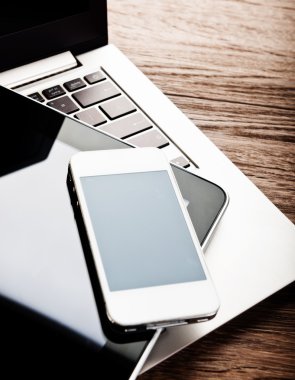 Telefon, tablet ve dizüstü