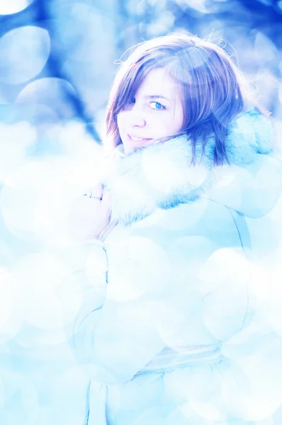 Kvinna vintern porträtt — Stockfoto