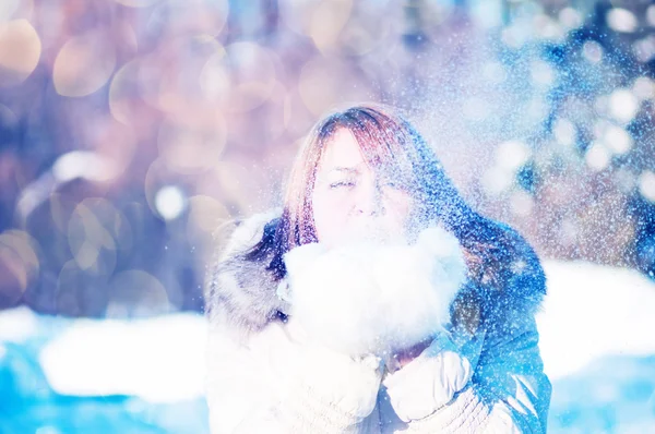 Vrouw winter portret — Stockfoto