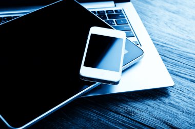 Klavye ile telefon ve tablet pc