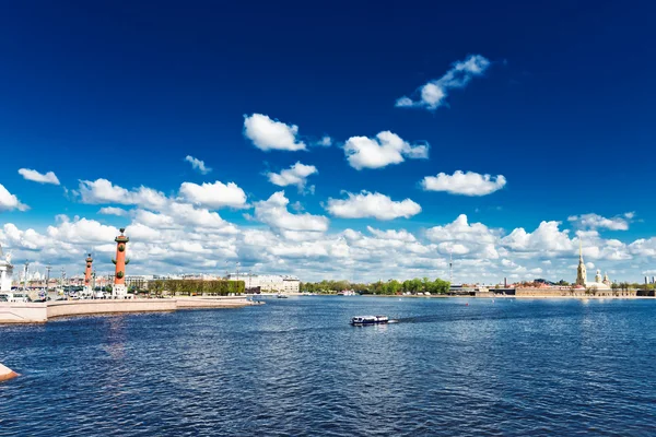 Neva Fluss schöne Aussicht — Stockfoto