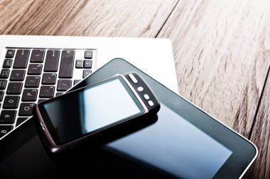 Klavye ile telefon ve tablet pc