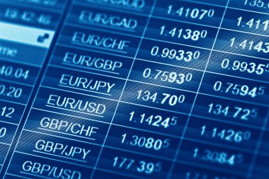 bir monitörde finansal veriler
