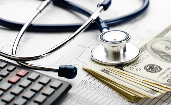 Расходы на здравоохранение или медицинское страхование — стоковое фото