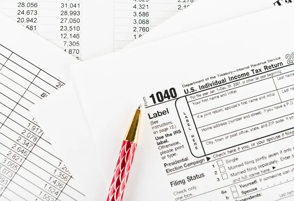 Modulo fiscale per Stati Uniti con penna — Foto Stock