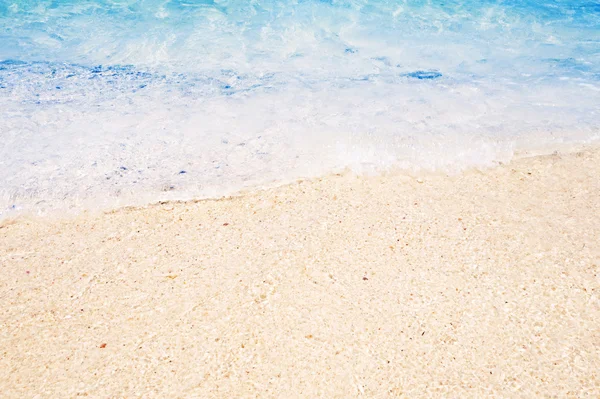 Wave on the sand beach — Stock Photo, Image