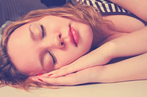 Young woman sleeping — Stock Photo, Image