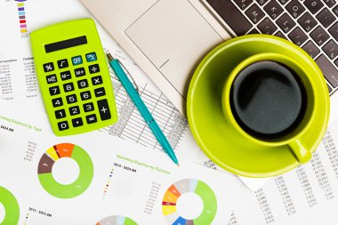 Kahve ile finansal kağıtları