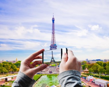 Eyfel Kulesi resim çekmek