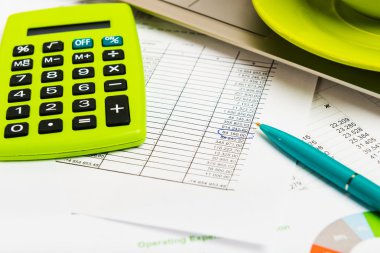Kahve ile finansal kağıtları