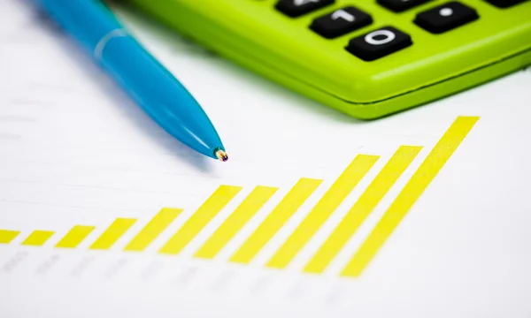 Business chart  with calculator — Stock Photo, Image