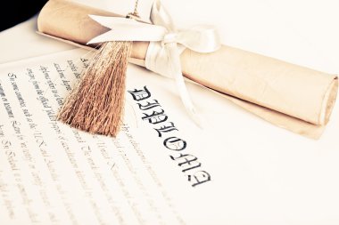 Diploma ve mezuniyet şapka