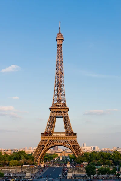 Eiffel Tower at sunset — Stock Photo, Image