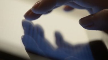 tablet bilgisayar dokunmatik dokunmak parmak