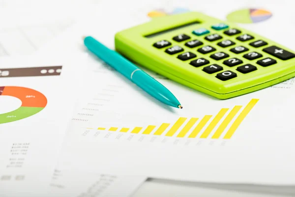 Financial accounting with calculator — Stock Photo, Image