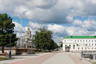 Şehir su birikintisi çıkabilir. Yekaterinburg. Rusya