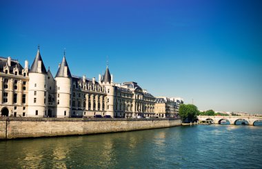 Kale conciergerie ve köprü