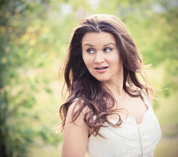 Surprised young woman — Stock Photo, Image