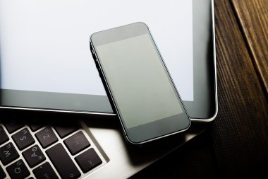 Klavye ile telefon ve tablet pc
