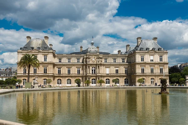 Luxembourg-trädgårdarna i paris — Stockfoto