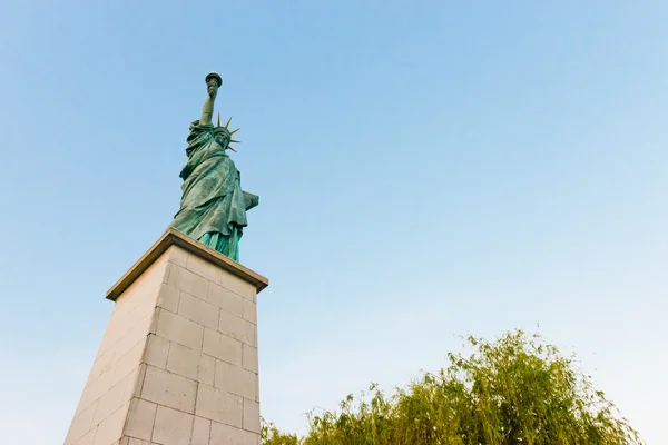 パリの自由の像 — ストック写真