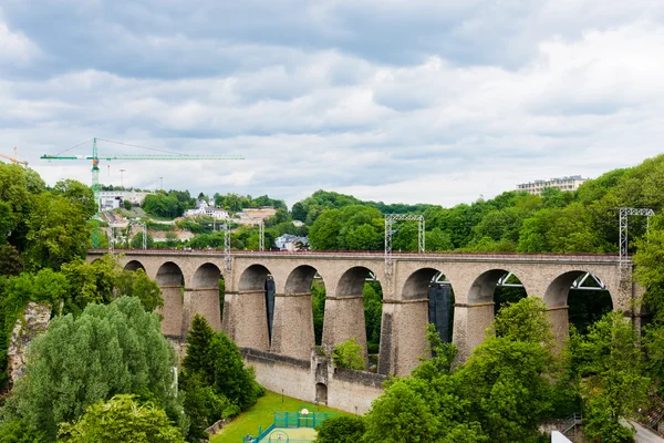 Alte passerelle brücke in luxembourg — Stockfoto