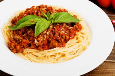 domates soslu makarna