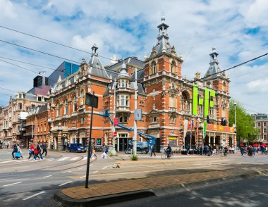 Yaz aylarında Amsterdam sokak.