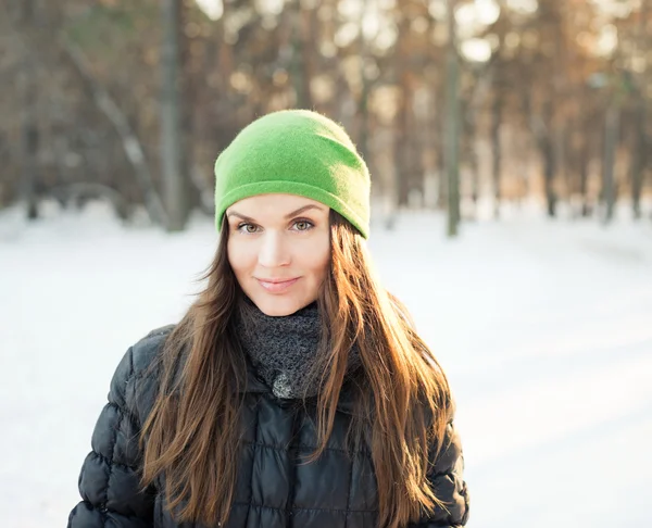 Portrait of young woman — Stock Photo, Image