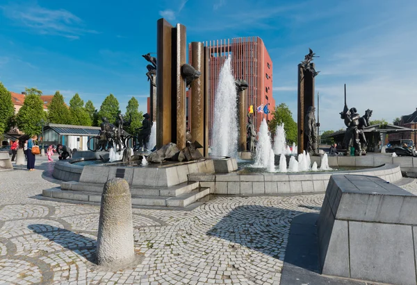 Fountain in squre t'Zand in Bruges — Stock Photo, Image