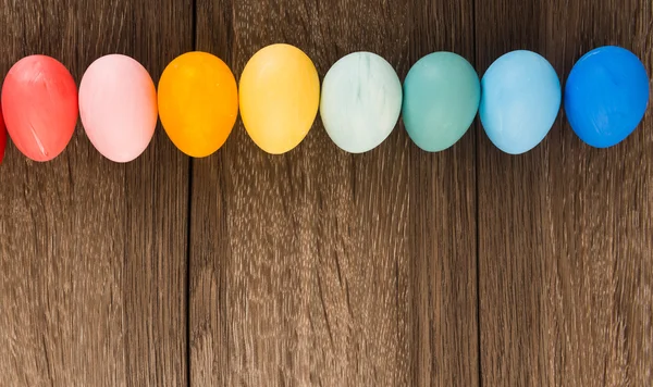 Brillantes y coloridos huevos de Pascua —  Fotos de Stock