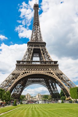 Paris 'teki Eyfel Kulesi
