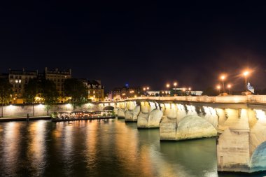 Paris 'te Seine nehri