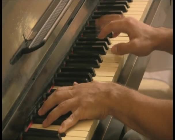 ピアノ — ストック動画