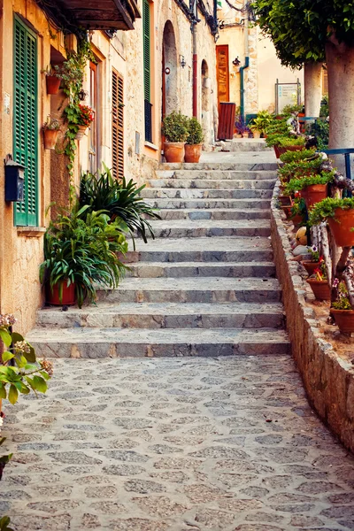 Straße in Valldemossa Dorf auf Mallorca — Stockfoto