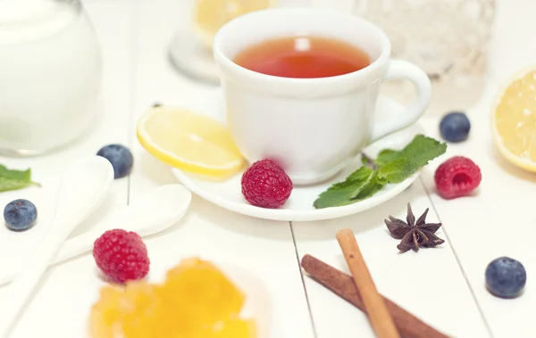 Rustik frukost med te — Stockfoto