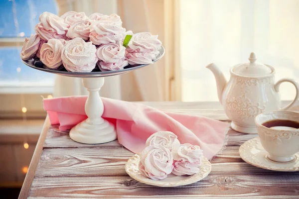 Sweet morning in bright kitchen — Stock Photo, Image