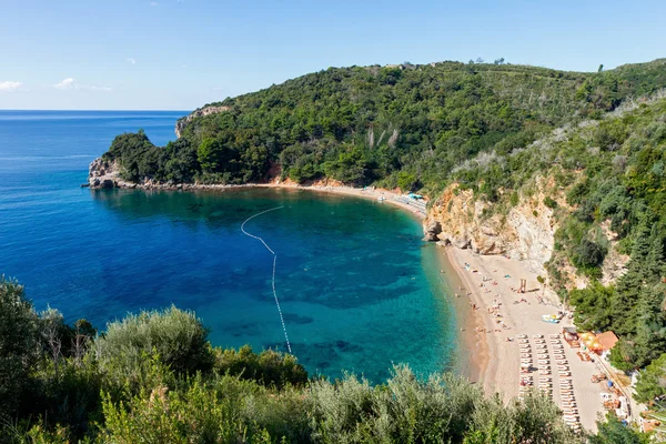 Pohled shora na pláž Mogren Budva, Černá Hora — Stock fotografie