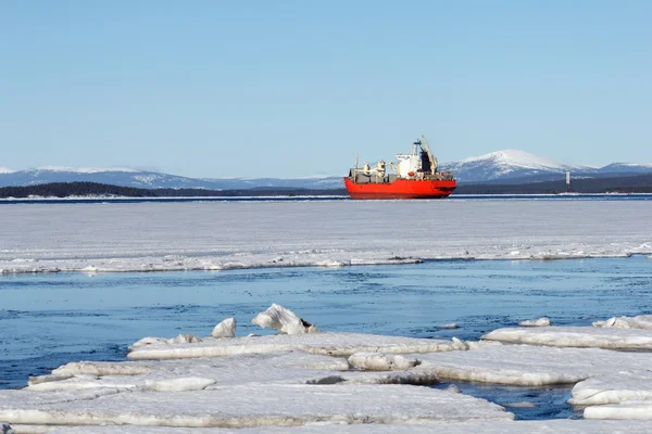 El hielo marino se destruye en la primavera, Mar Blanco, Rusia —  Fotos de Stock